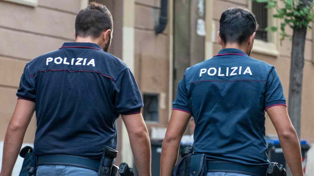 Uomini della Polizia di Stato