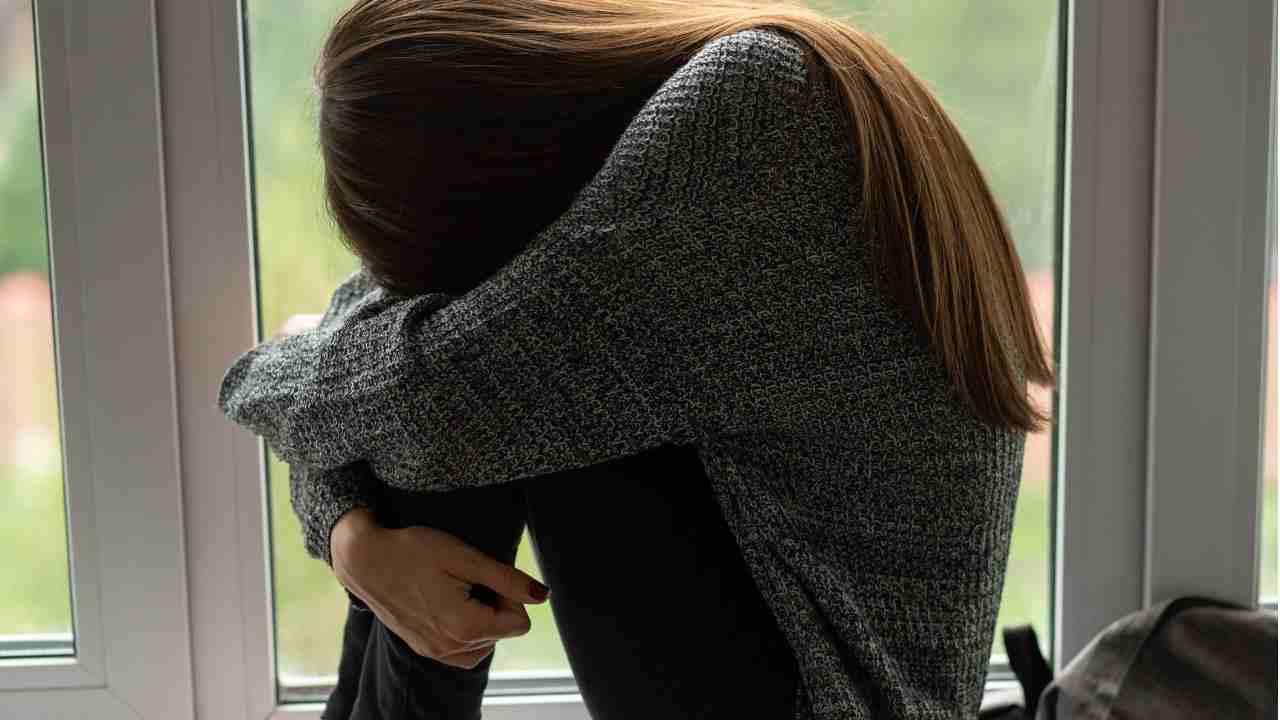 Ragazza che ha subito violenza