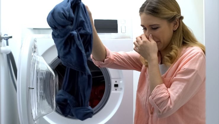 Cattivo odore dal cestello della lavatrice
