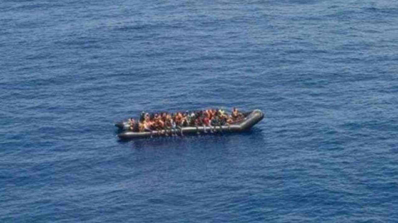migranti barca