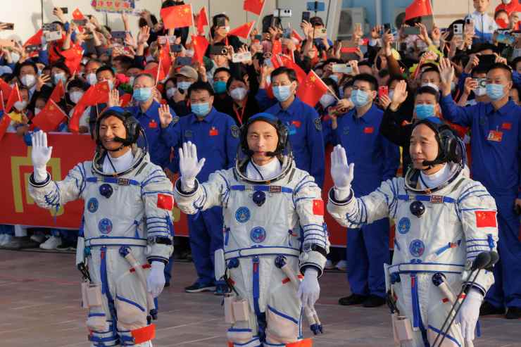 Equipaggio missione spaziale Shenzhou-16