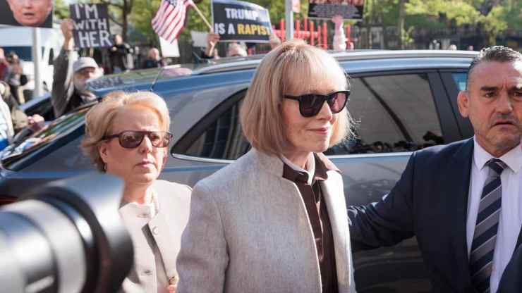 La scrittrice Jean Carroll