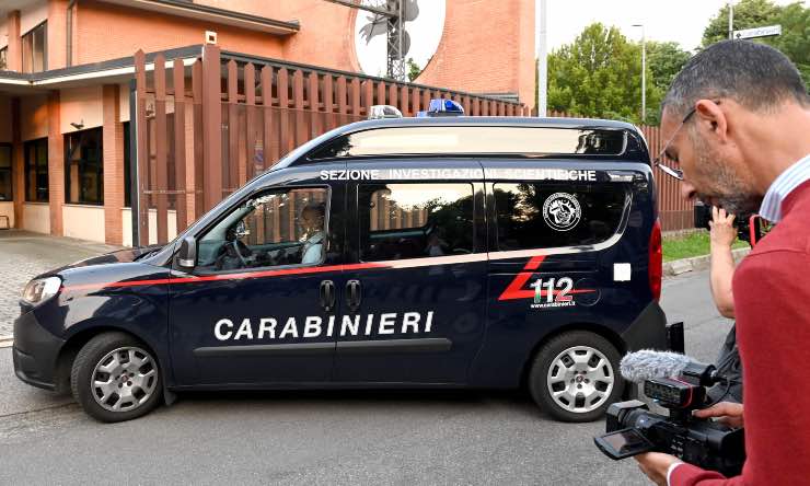 Senago, auto dei carabinieri