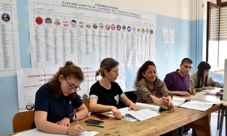 Urne aperte a Catania per l'elezione di sindaco