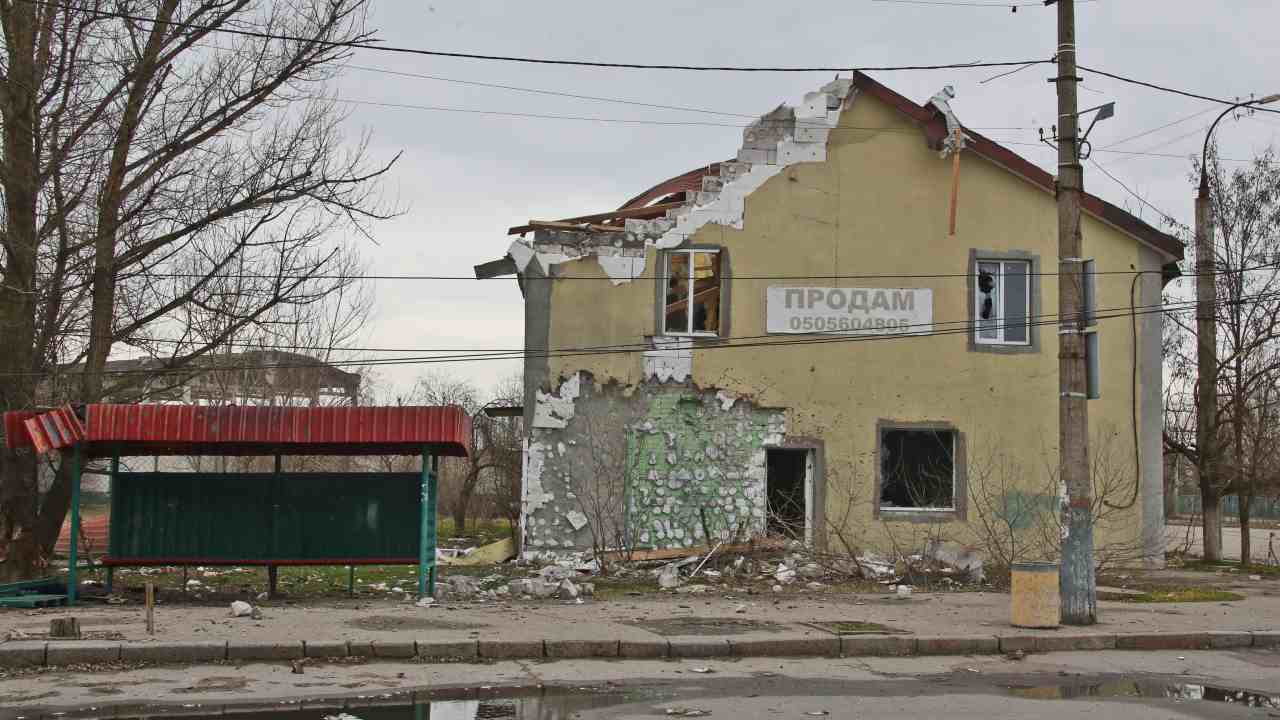 abitazione danneggiata da bombardamento