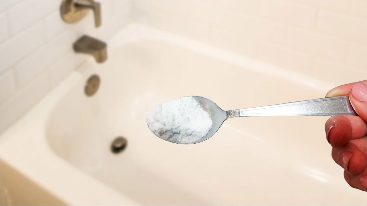 Spargi 1 cucchiaio di bicarbonato in vasca: ecco che succede