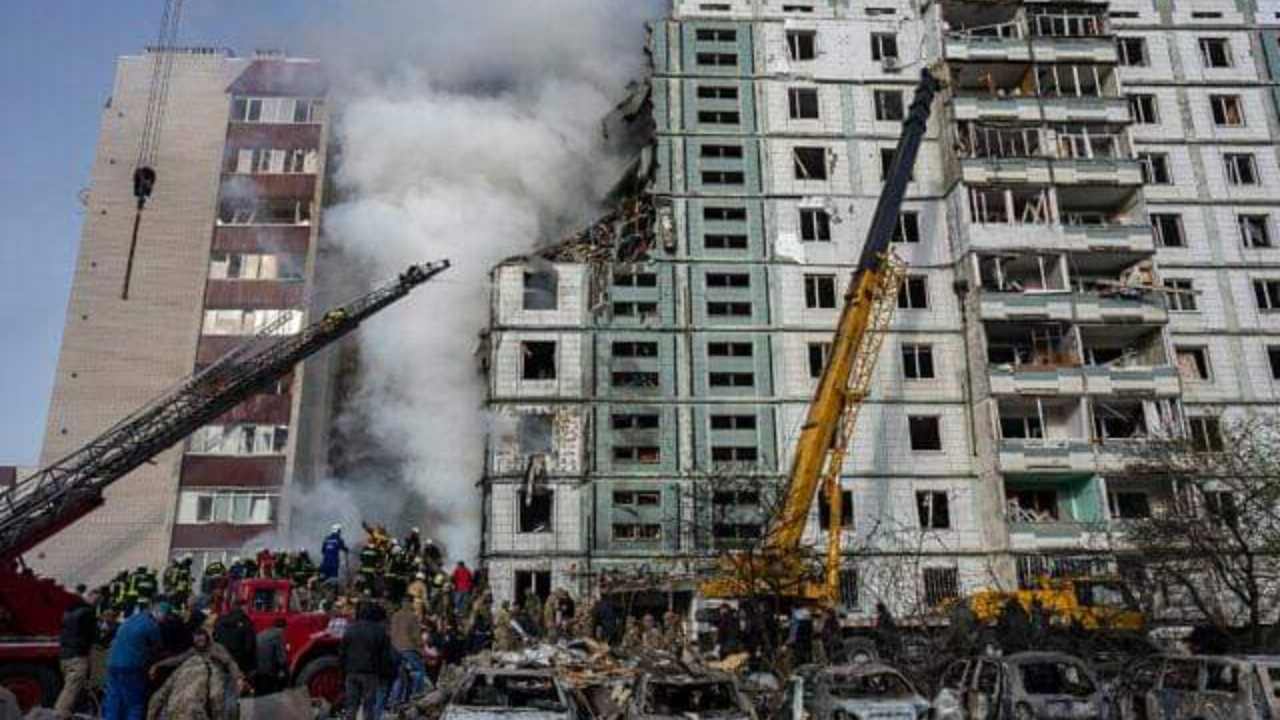 Condominio ucraino a Uman colorito fa un missile 