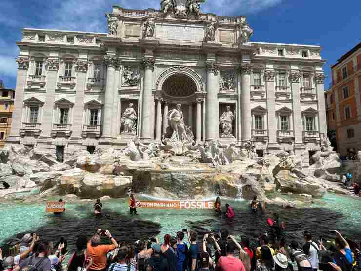 fontana di trevi ambientalisti