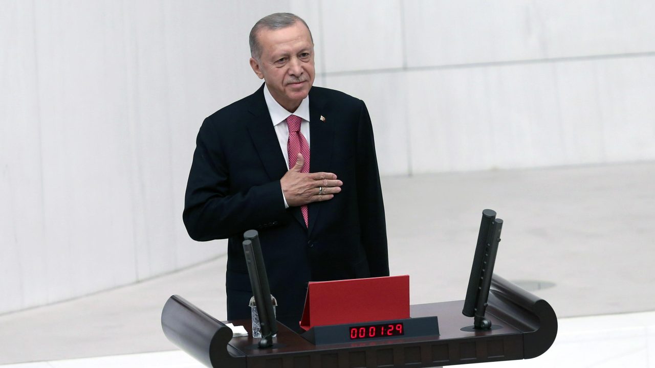 Erdogan presta giuramento 