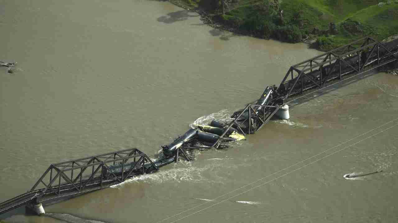 Ponte crollato sullo Yellowstone
