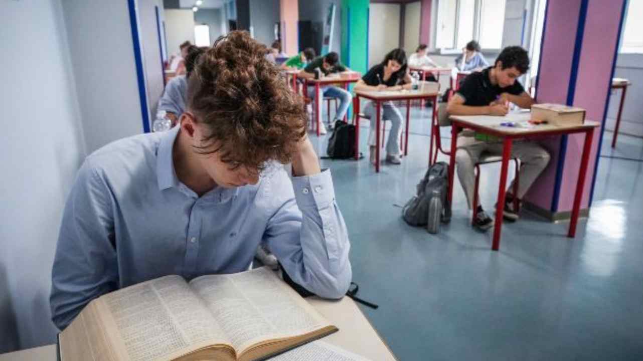 Ragazzi che fanno la maturità