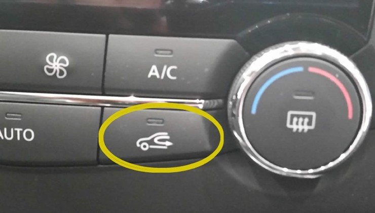 Pochi Conoscono La Vera Funzione Di Questo Pulsante In Auto Eppure 