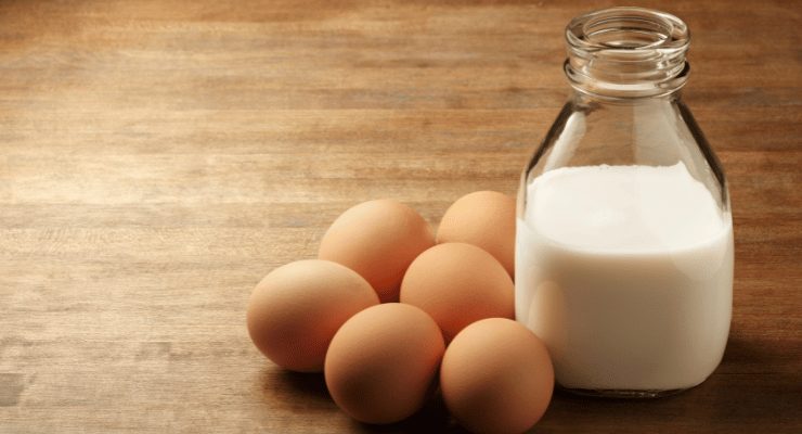Huevos y leche, abono natural