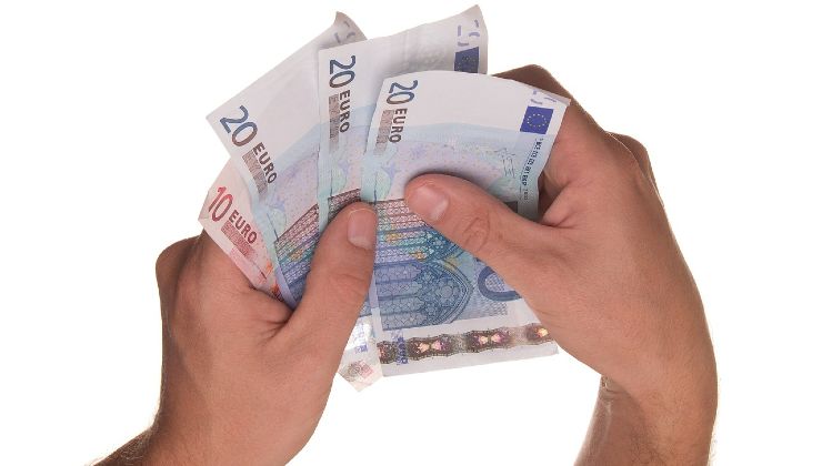 Aumento 100 euro in busta paga