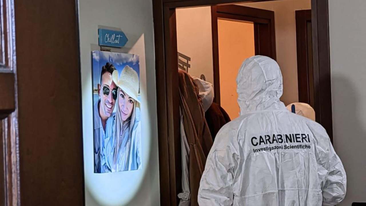 rilievi nella casa di Giulia Tramontano e Alessandro Impagnatiello