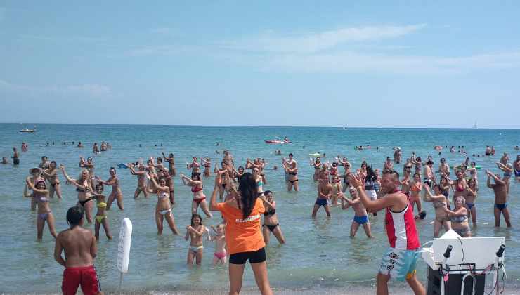 Spiaggia più affollata Italia 