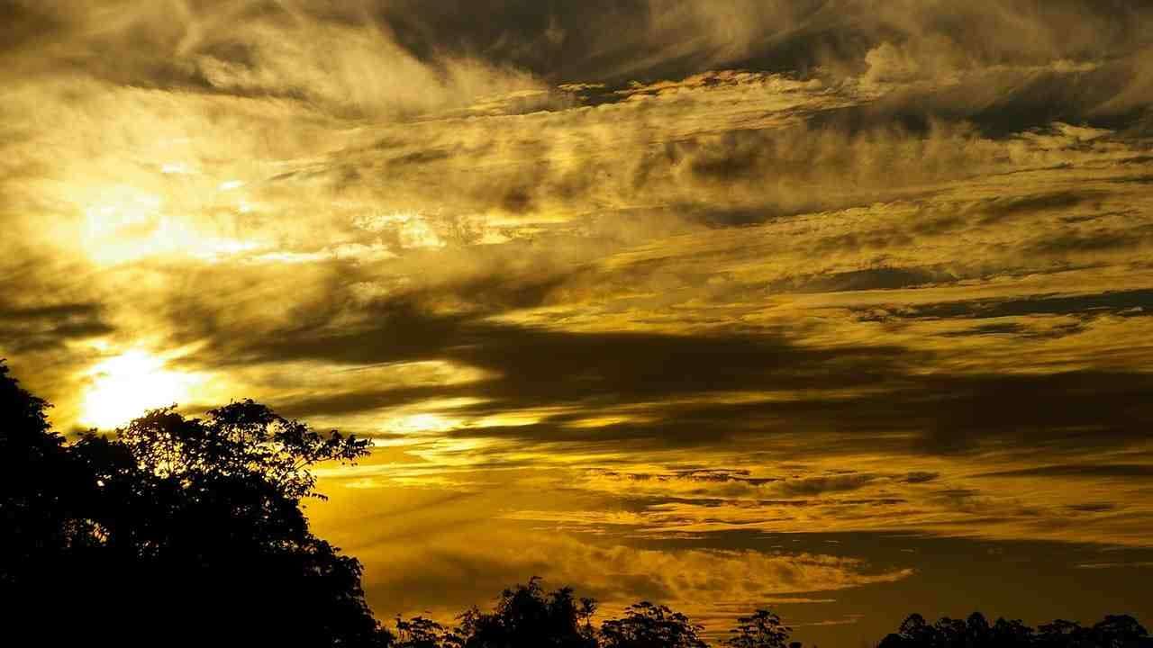 Cosa vuol dire quando il cielo diventa giallo