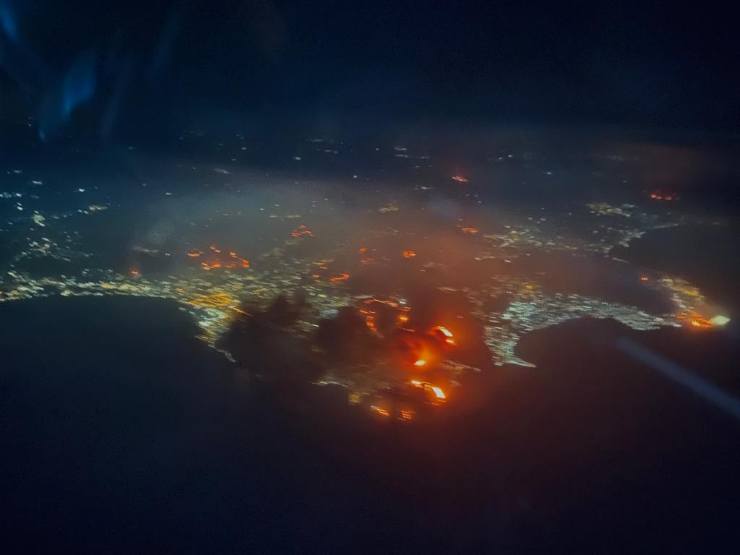 Fiamme a Palermo viste dall'alto