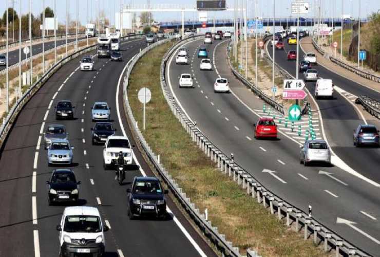 Macchine in autostrada