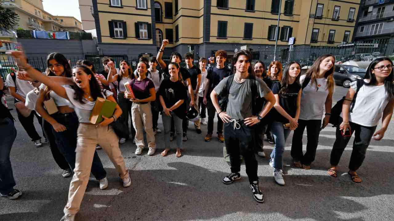 Napoli, studenti del liceo