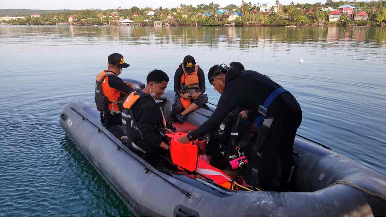 Soccorritori a lavoro in Indonesia