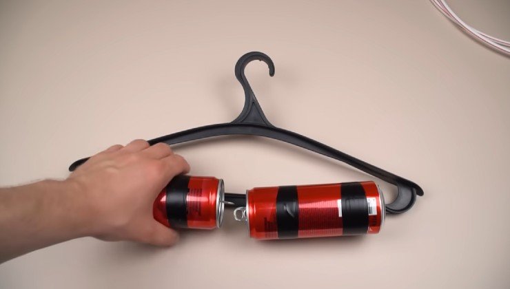 Tecnica della lattina per vedere i canali di tutto il mondo Tecnica della lattina per vedere i canali di tutto il mondo