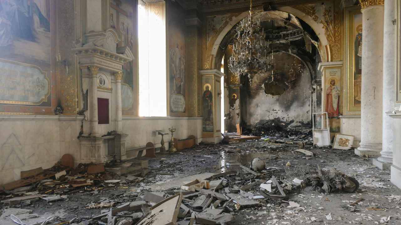 Bombardamento russo alla cattedrale ortodossa a Odessa