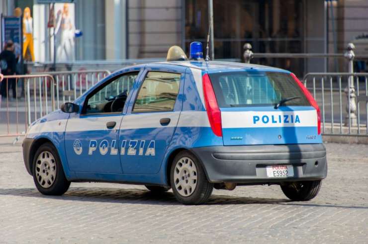 polizia auto