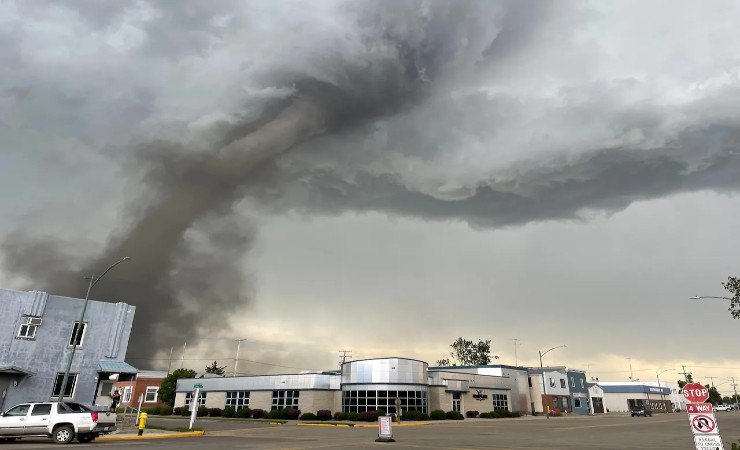 Tornado in Canada