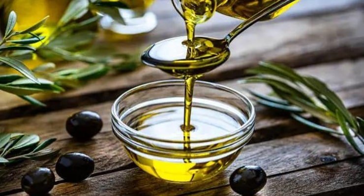 Cucchiaio di olio di oliva 