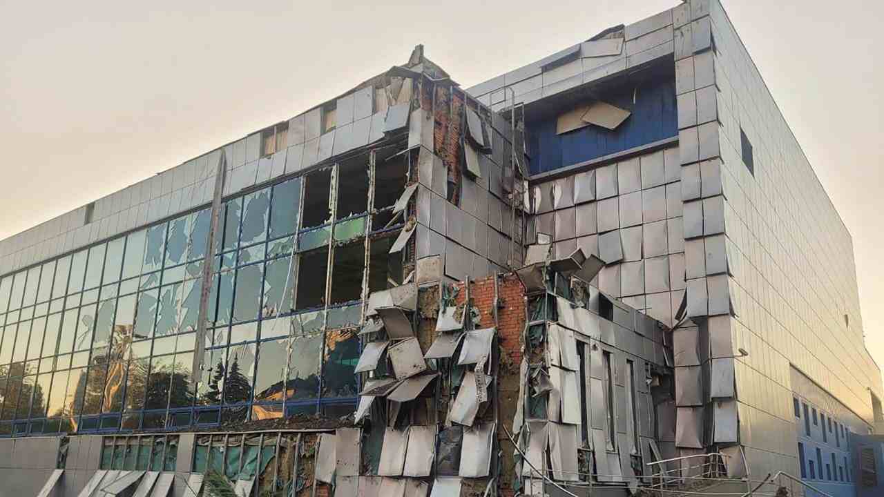 Edificio danneggiato a Dnipro