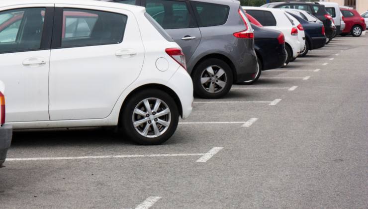 Rimuovere l'auto della vicina: la reazione