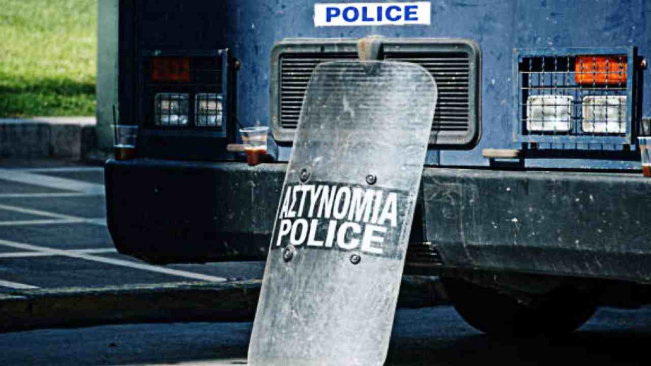 Protezione polizia greca