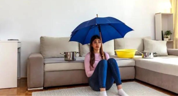 Superstizione ombrello aperto in casa
