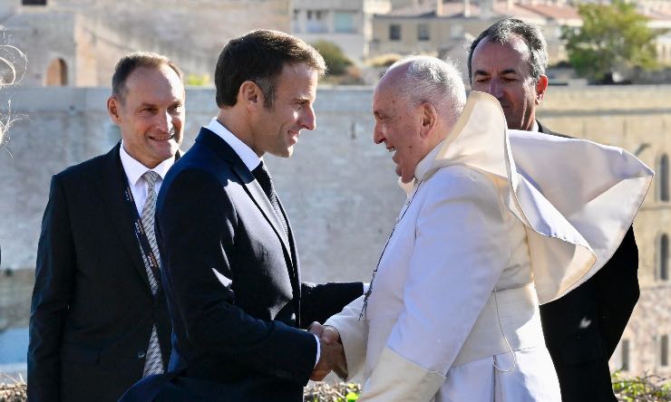 Marsiglia, Emmanuel Macron e Papa Francesco