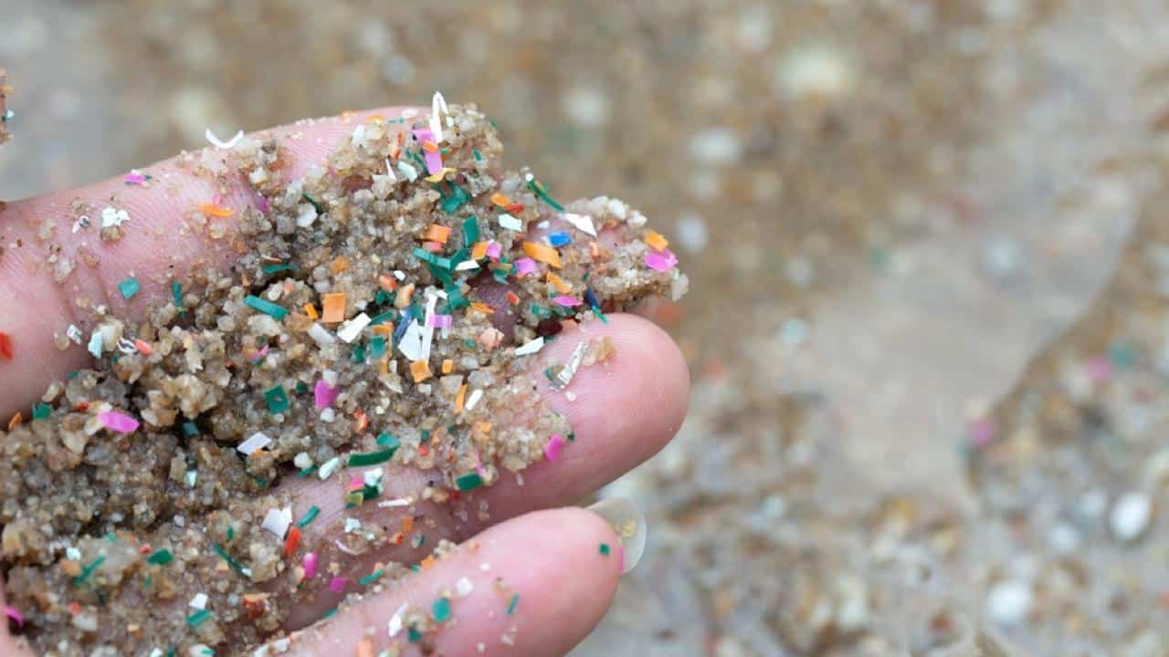 Microplastiche nella sabbia
