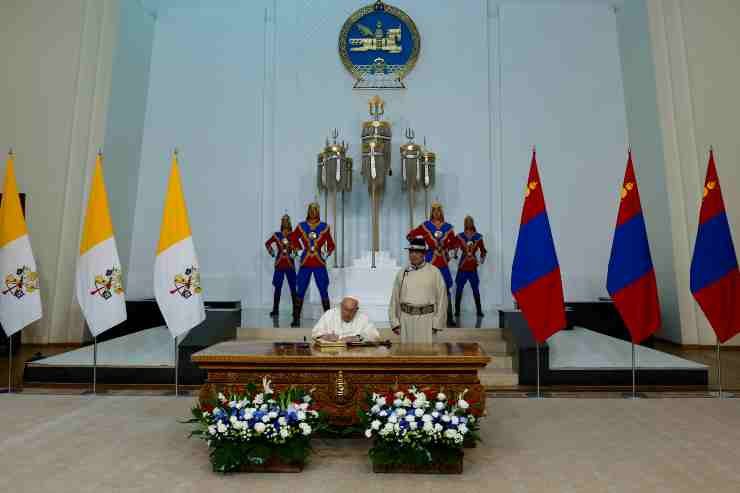 Papa Francesco e il presidente mongolo