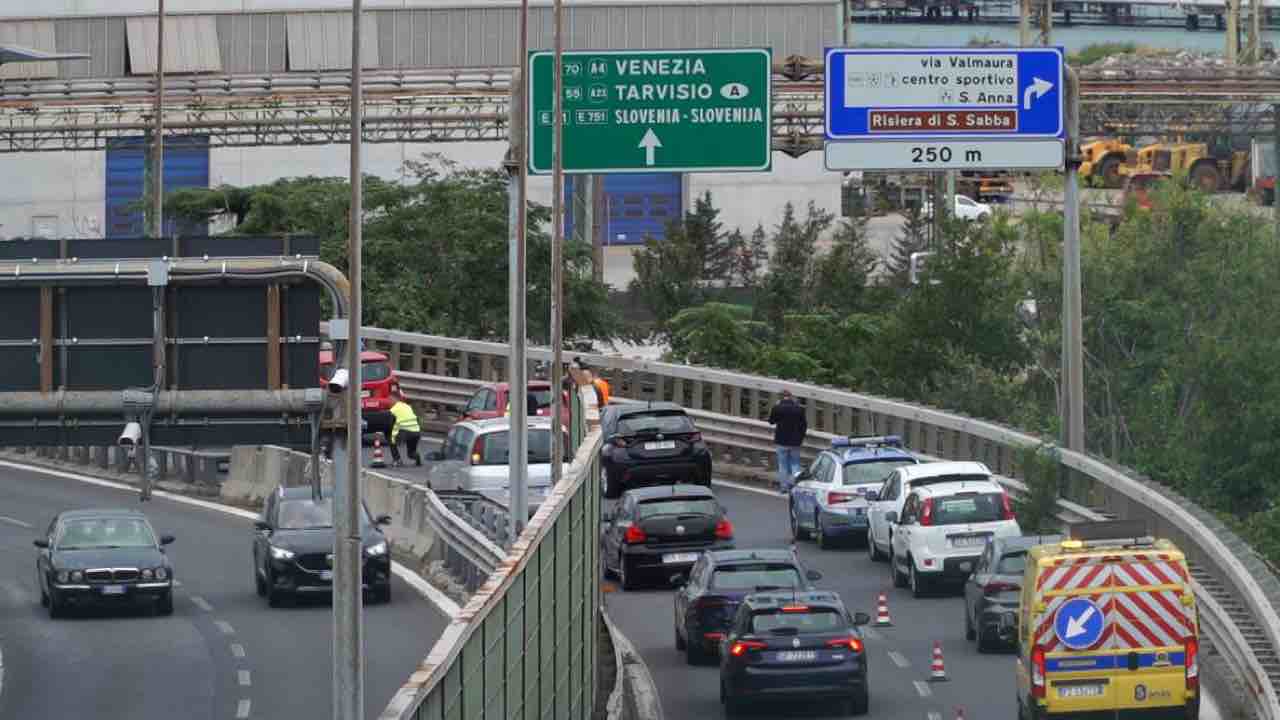 Agenti sul luogo del ritrovamento, Trieste