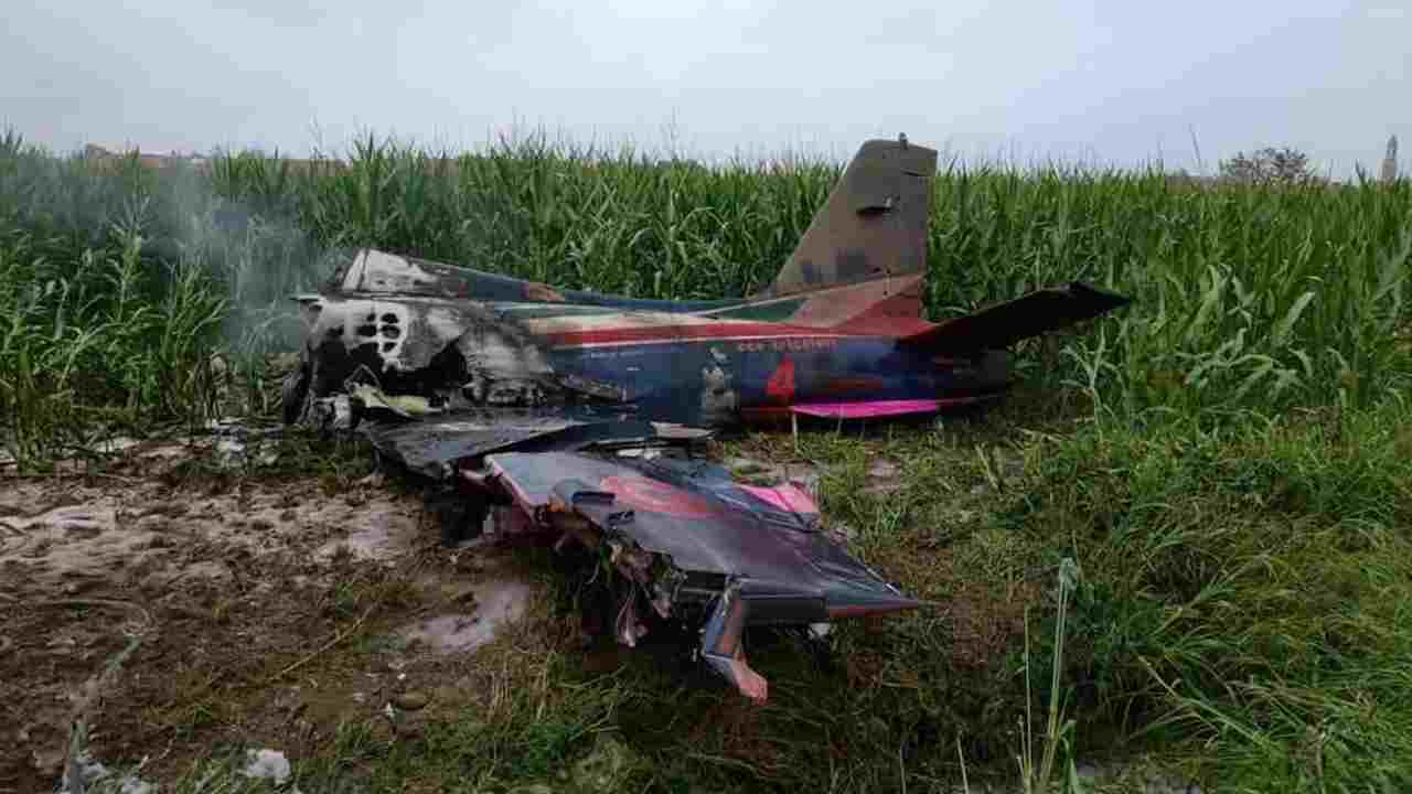 i rottami dell'aereo