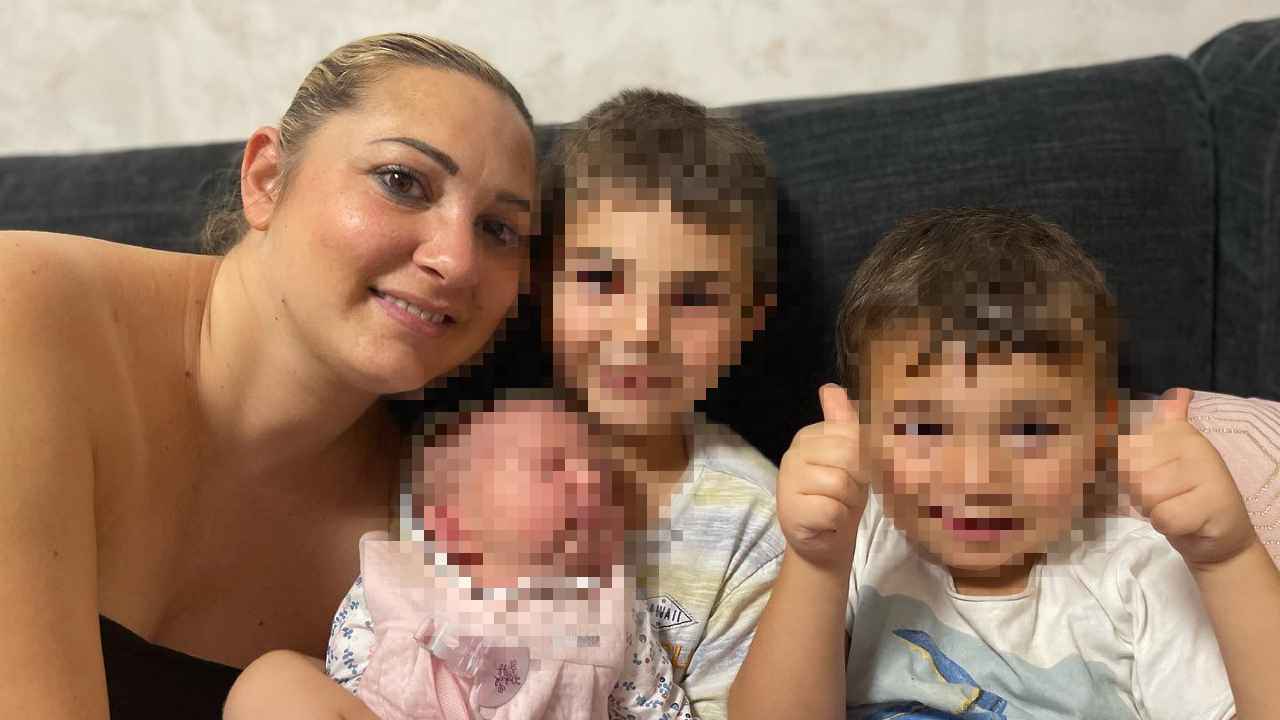 Pamela Pelle con i tre figli