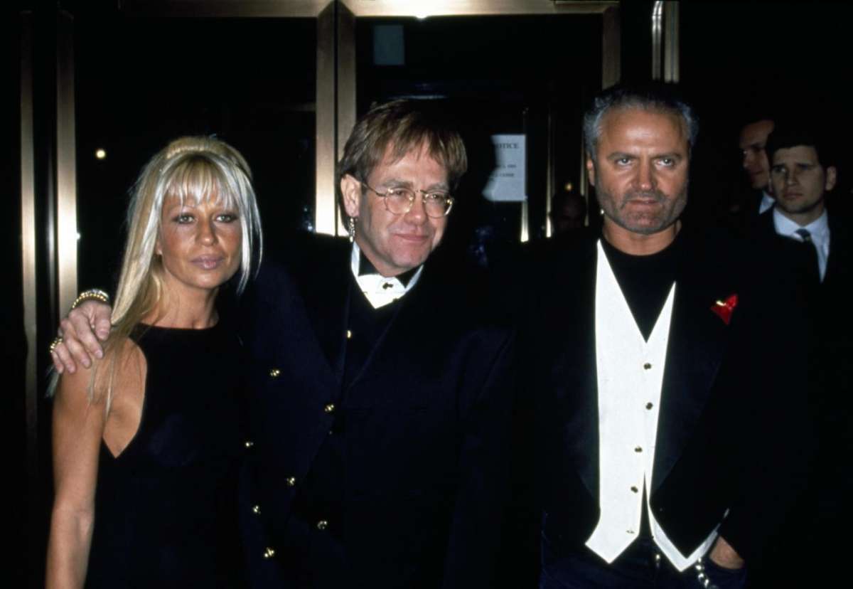 Gianni con Donatella Versace e Elton John