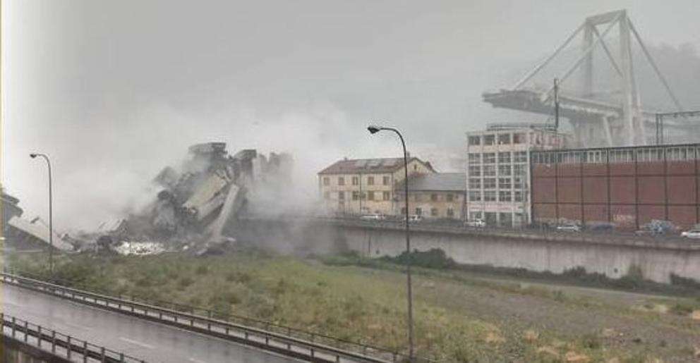 Genova ponte Morandi crollato